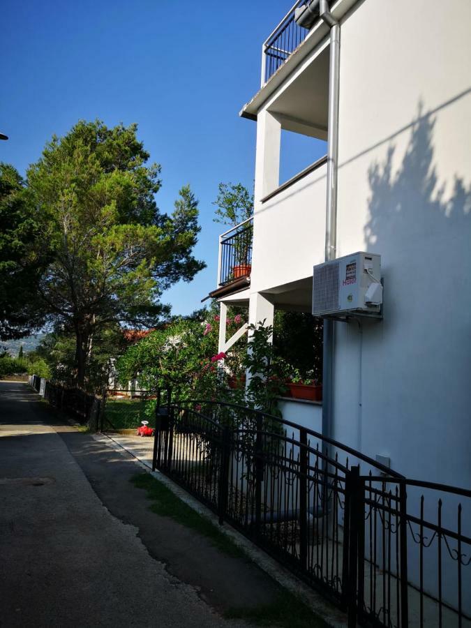 Appartement Sonne, Meer Und Berge à Seline Extérieur photo